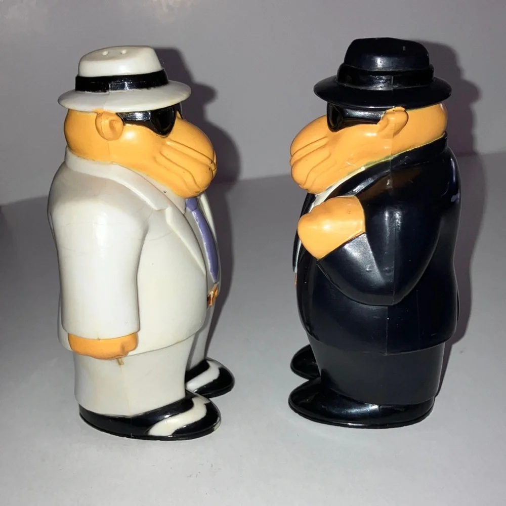 1993 Camel Salt and‎ Pepper Collectible Shakers